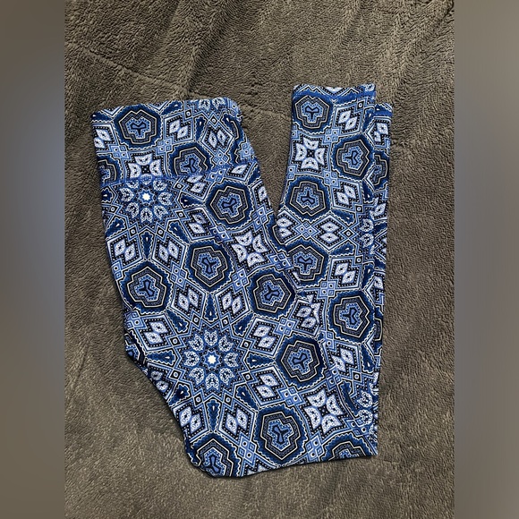 Cotton On Blue Patterned Athletic Leggings - Picture 1 of 4